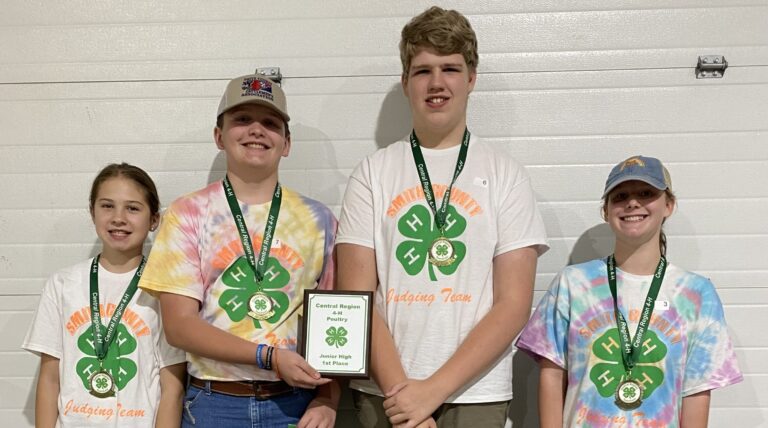 4-H’ers Test Their Knowledge at Regional Poultry Judging Contest